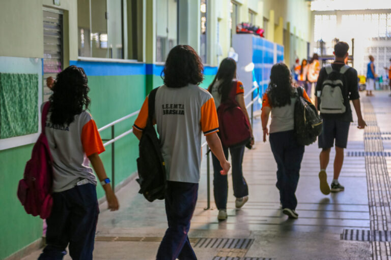 No Dia Internacional da Educação, Governo de RO apresenta avanços através de investimentos para a Rede Pública de Ensino