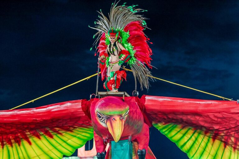 Duelo da Fronteira encanta público com enredos sobre cultura e lendas amazônicas